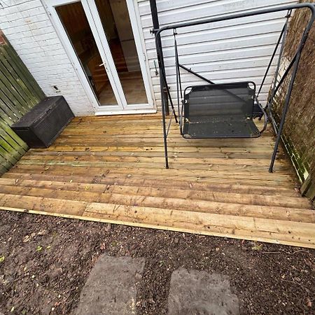 Appartement Cosy Brighouse 3 Bed House-Great For Contractors Extérieur photo