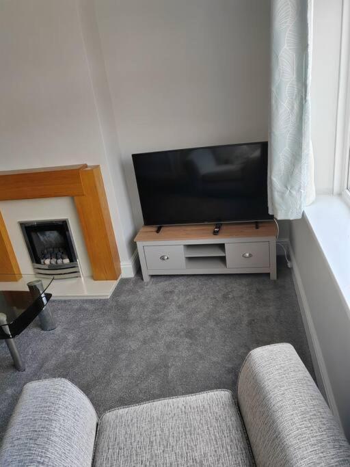Appartement Cosy Brighouse 3 Bed House-Great For Contractors Extérieur photo