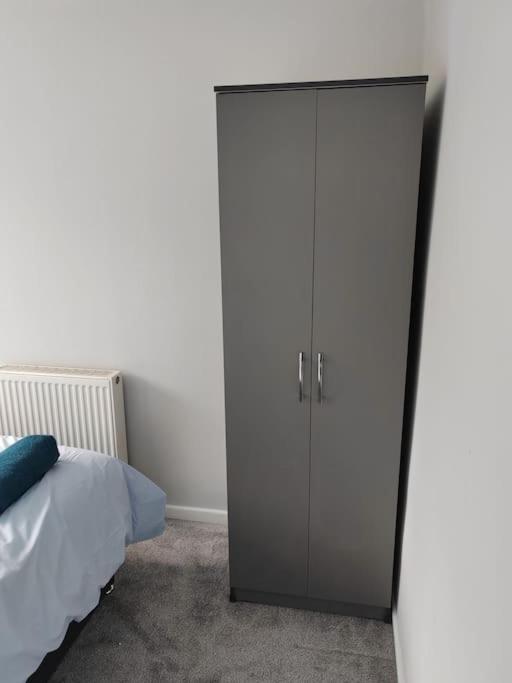 Appartement Cosy Brighouse 3 Bed House-Great For Contractors Extérieur photo