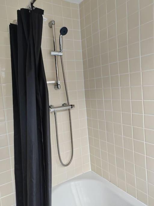Appartement Cosy Brighouse 3 Bed House-Great For Contractors Extérieur photo