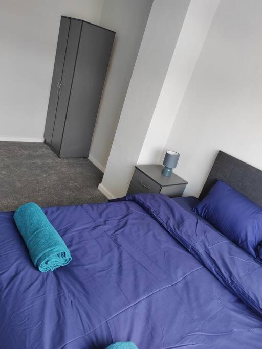 Appartement Cosy Brighouse 3 Bed House-Great For Contractors Extérieur photo