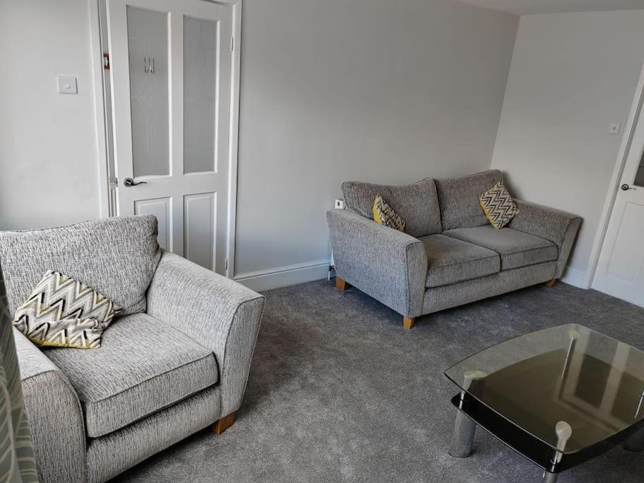 Appartement Cosy Brighouse 3 Bed House-Great For Contractors Extérieur photo