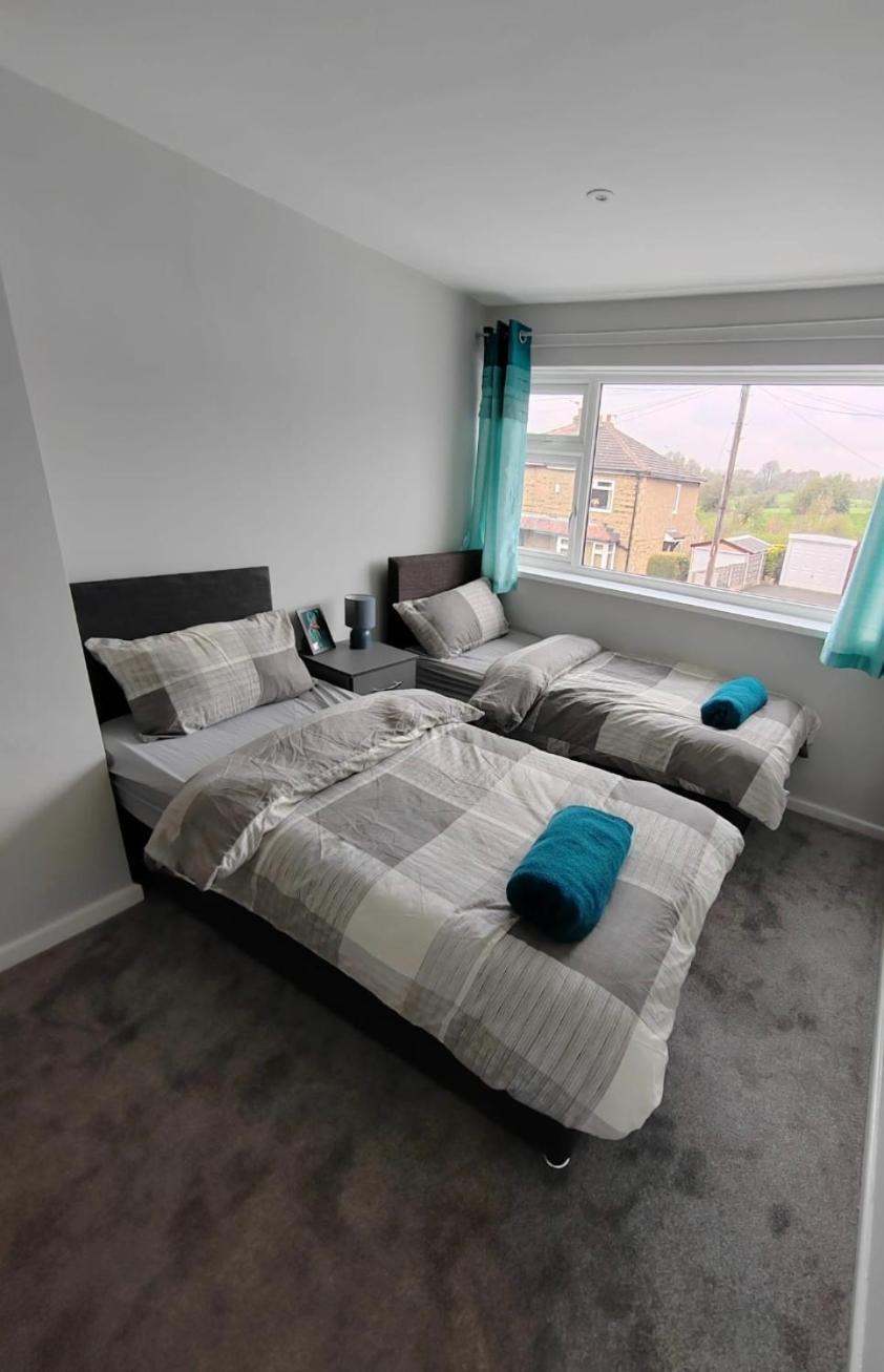 Appartement Cosy Brighouse 3 Bed House-Great For Contractors Extérieur photo