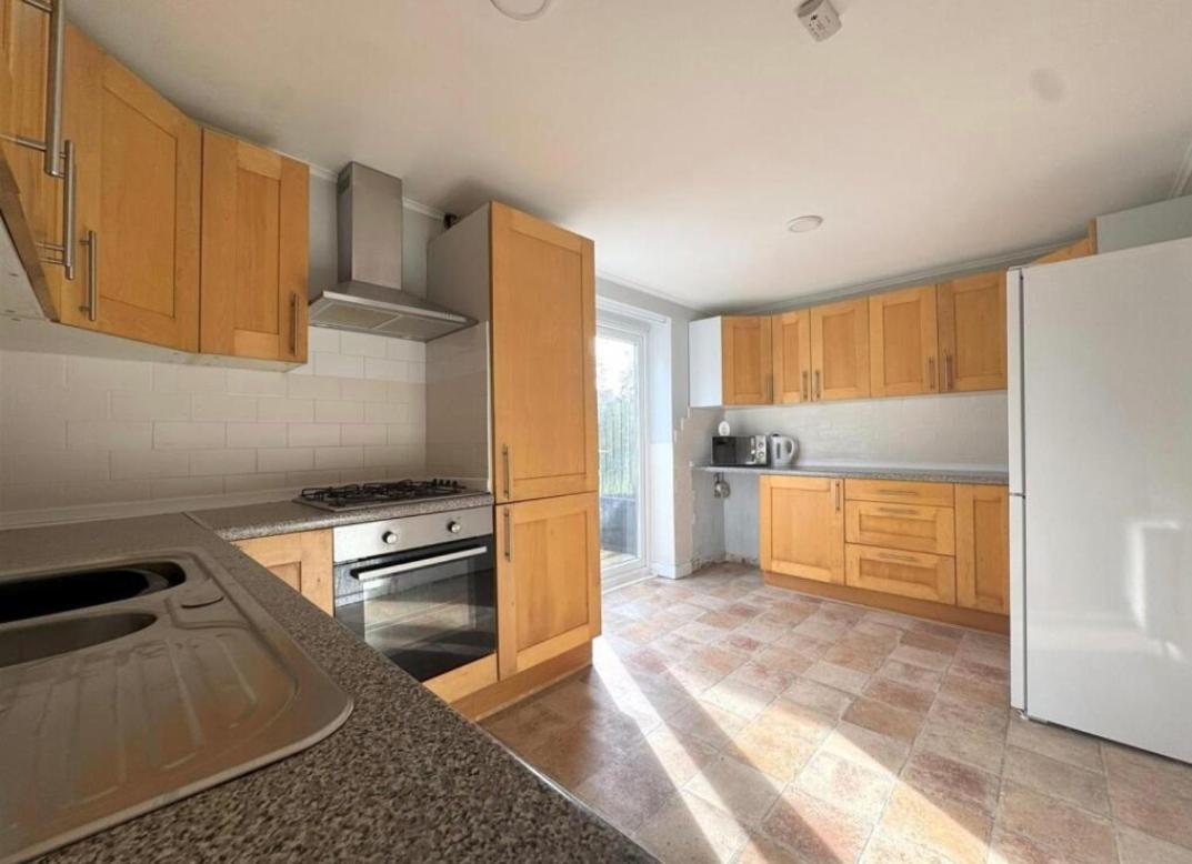Appartement Cosy Brighouse 3 Bed House-Great For Contractors Extérieur photo