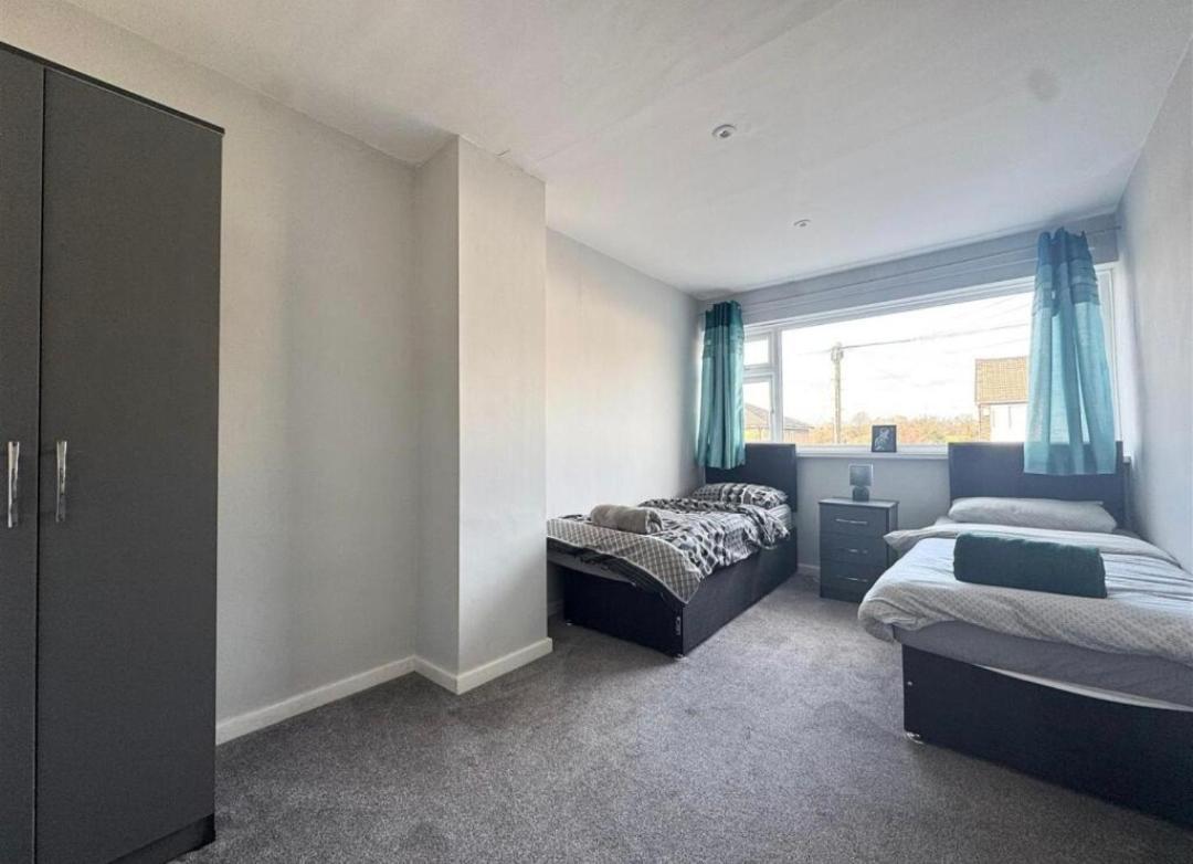 Appartement Cosy Brighouse 3 Bed House-Great For Contractors Extérieur photo